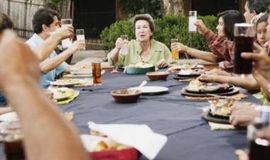 Prohíben los encuentros sociales en todo el país por 15 días.