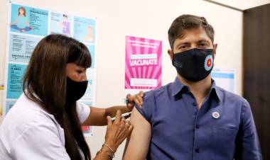 Se dio por iniciada la campaña en la provincia. Axel Kicillof primer gobernador en aplicarse la vacuna.