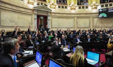 El Senado aprobó la ley de propiedad privada, pero el Gobierno debió ceder y eliminar otro capítulo clave