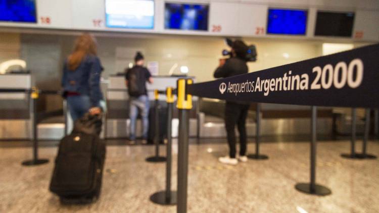 El Gobierno estableció los requisitos para el ingreso a la Argentina de turistas de países limítrofes y Habilitó el turismo en la Costa.